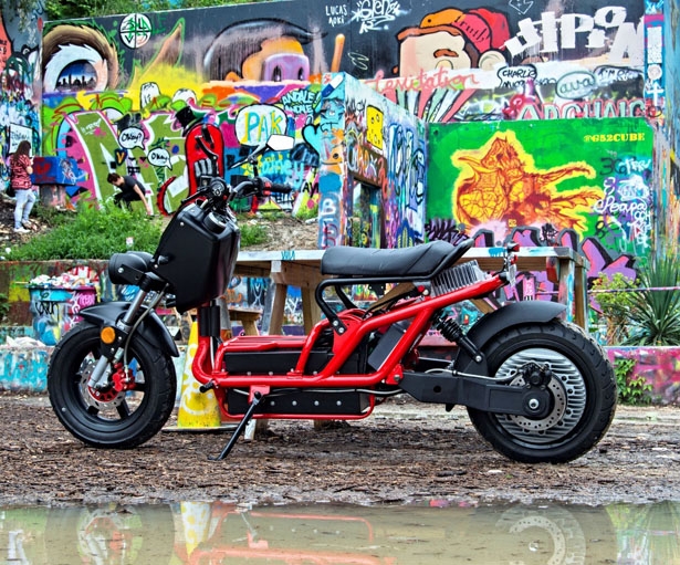 atx-8080-all-electric-motoscooter2.thumb