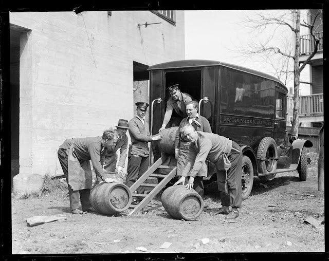 vintage-prohibition-photos-united-states-boston-17.jpg