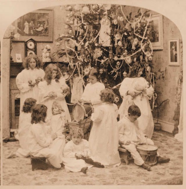 Christmas+in+Victorian+Era+%287%29.jpg