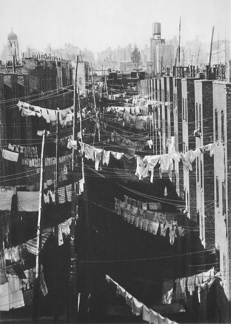 Laundry+in+New+York+in+the+Past+%281%29.jpg