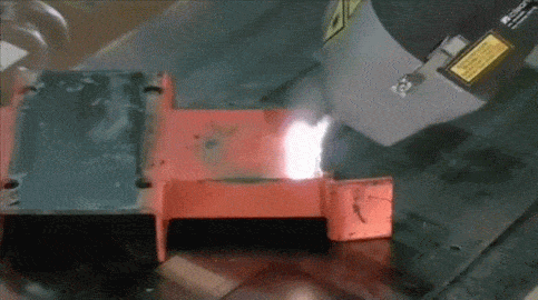 laser_cleaning_is_oddly_satisfying_03.gif