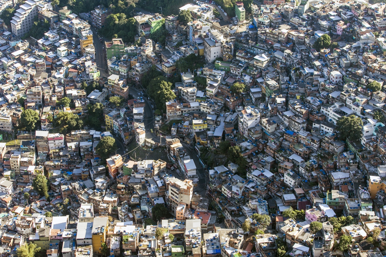 FAVELA_Brazil_rio_de_janeiro_slum_house_architecture_city_cities_detail_building_scenic_Rocinha_4104x2736.jpg