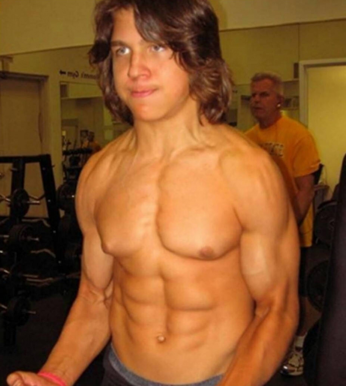this_is_what_kid_bodybuilder_dubbed_little_hercules_looks_like_now_02.jpg