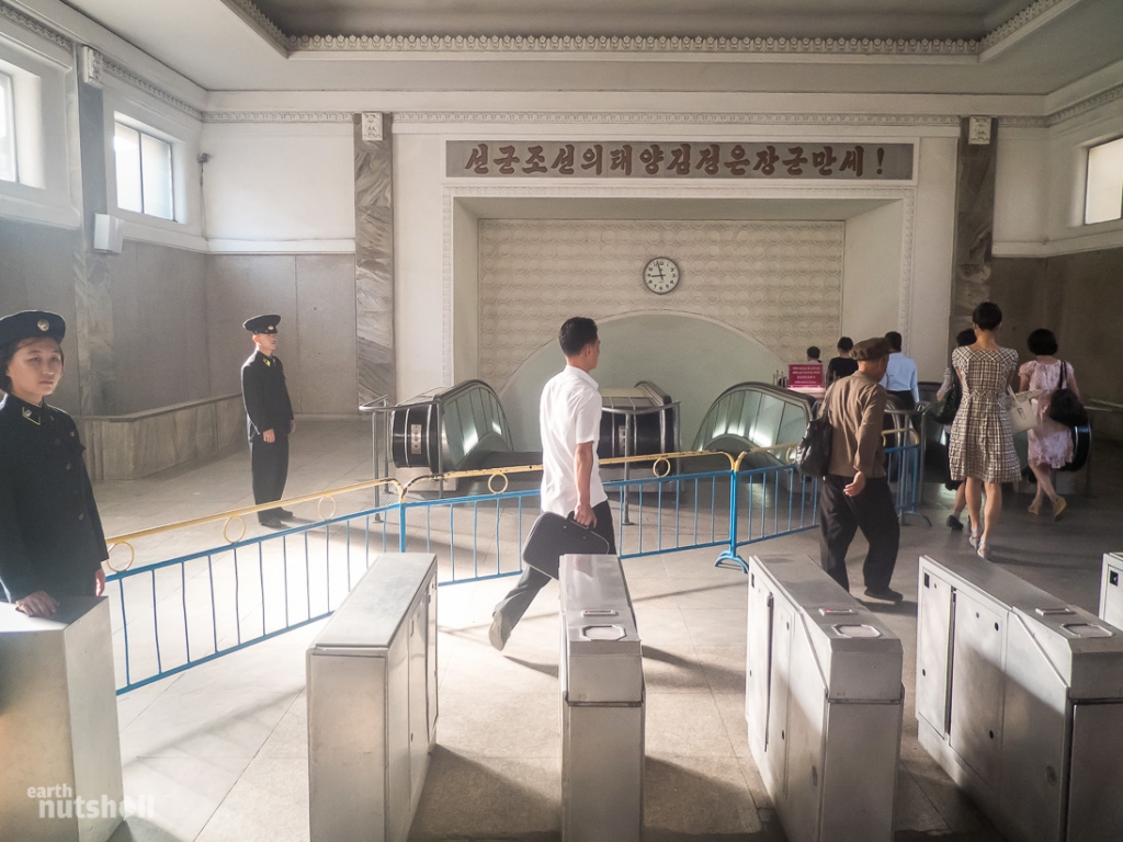 11-pyongyang-metro-entry.jpg