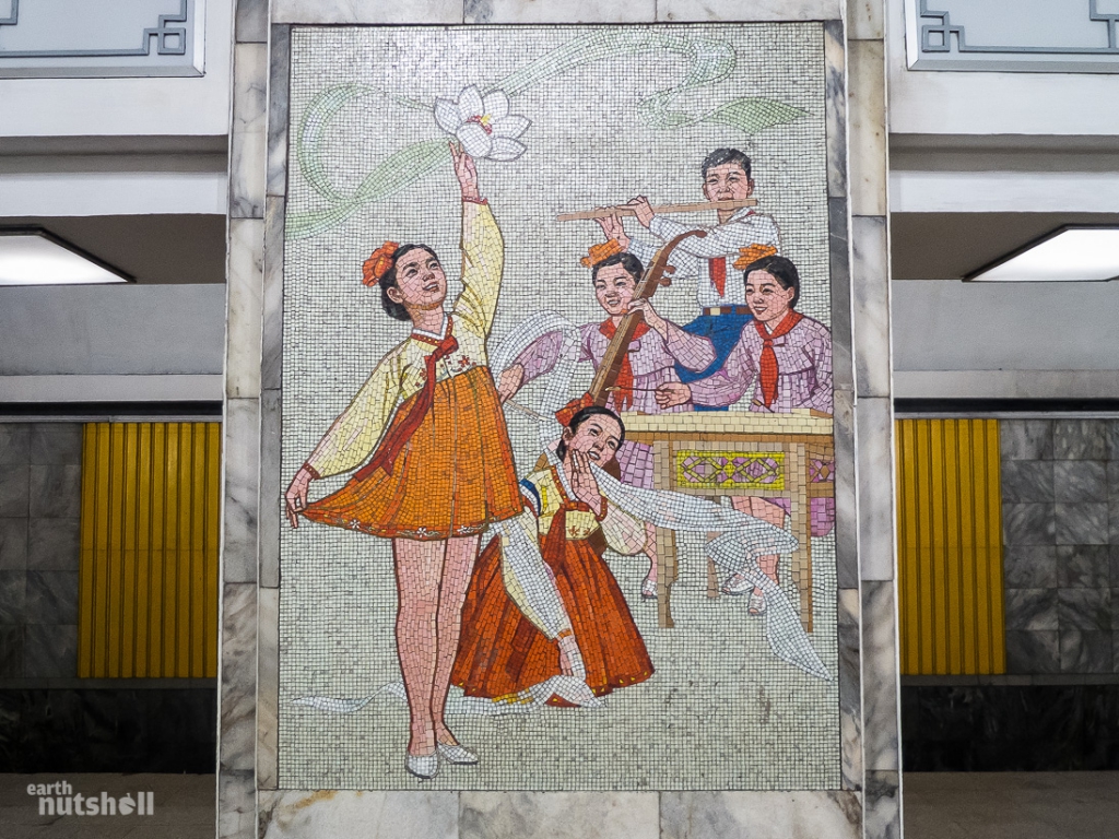 60-pyongyang-metro-mosaic-performance-samhung.jpg