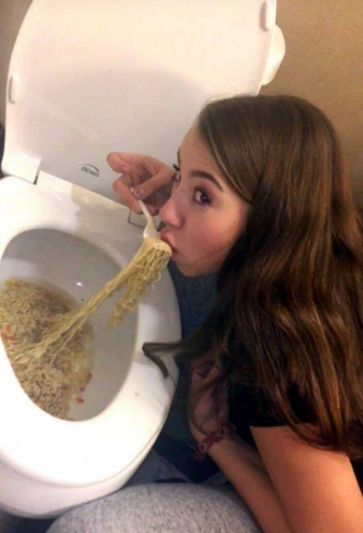 the_first_word_that_will_come_to_your_mind_after_seeing_these_pics_is_wtf_13[3].jpg