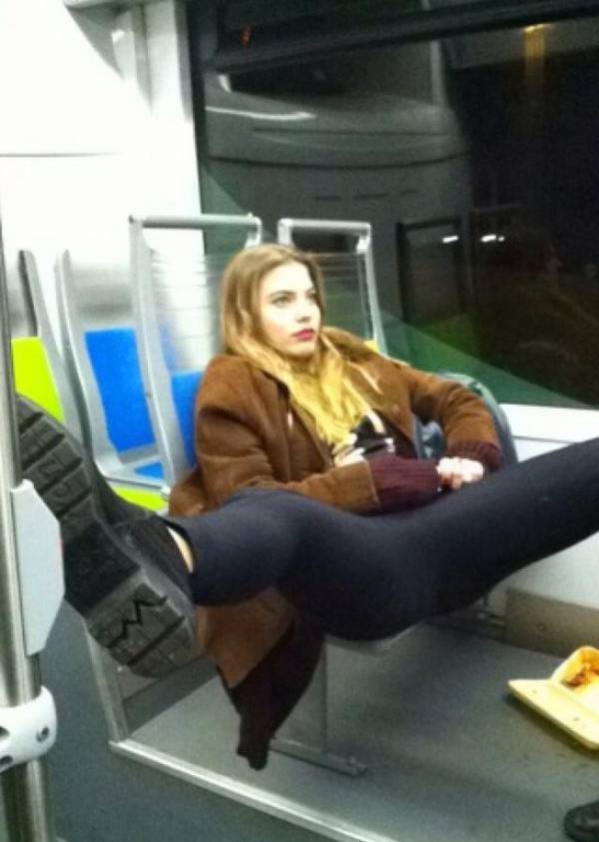 what_the_hell_is_going_on_in_public_transit_07[1].jpg
