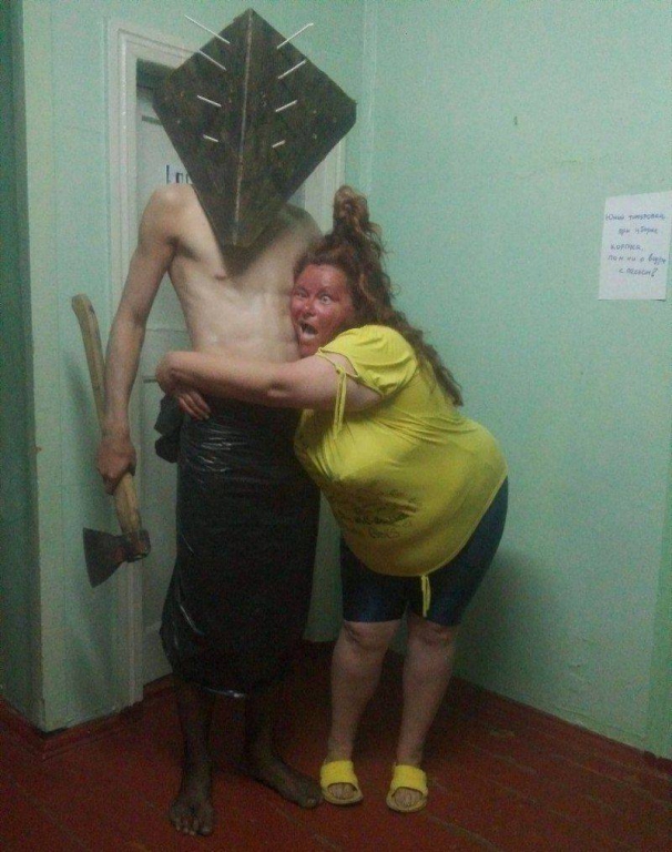world_is_full_of_strange_and_weird_people_13[1].jpg