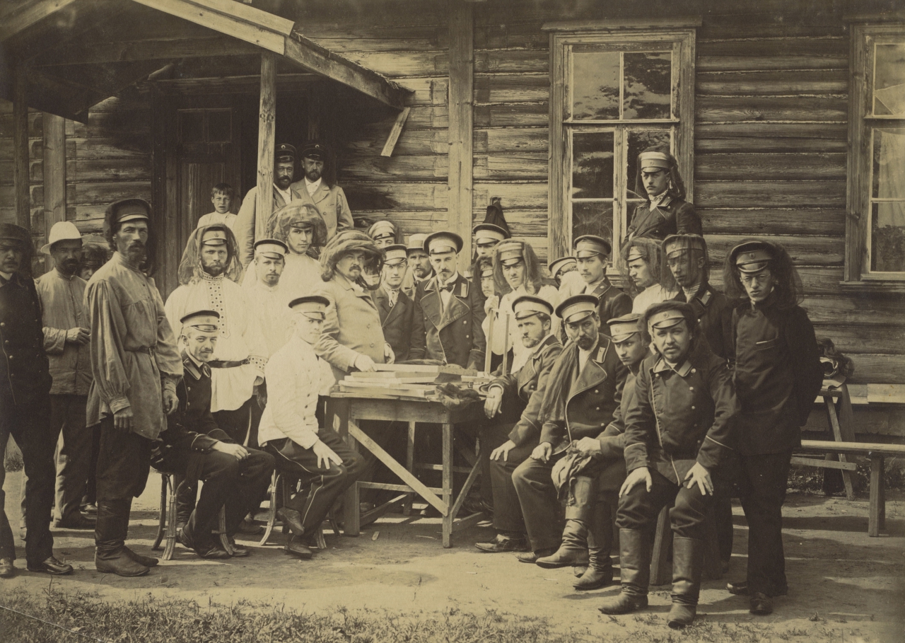 Занятия на пасеке, 1884.jpg