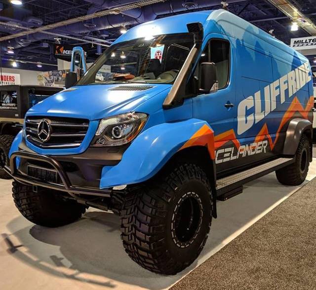 sema_show_had_some_astonishing_cars_640_31[1].jpg