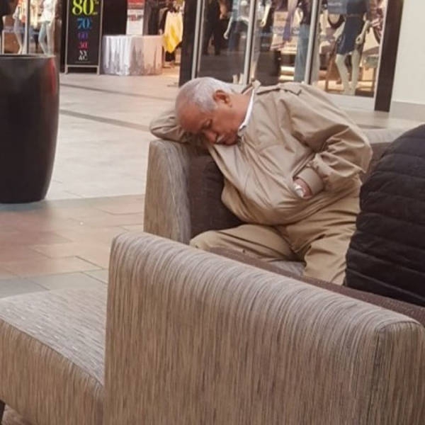 men_who_know_the_pain_of_shopping_640_02.jpg
