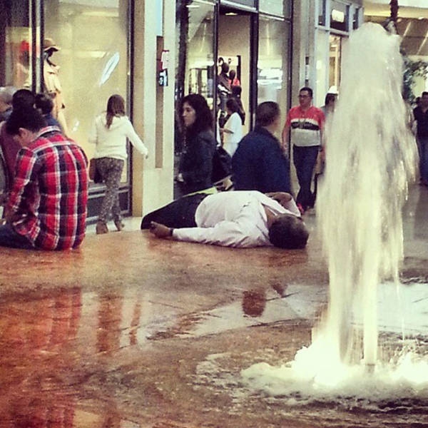 men_who_know_the_pain_of_shopping_640_03.jpg