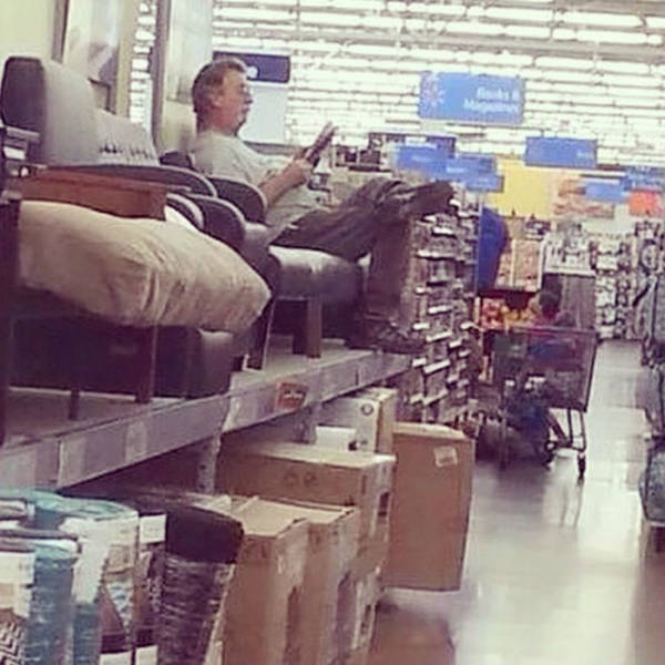 men_who_know_the_pain_of_shopping_640_06.jpg