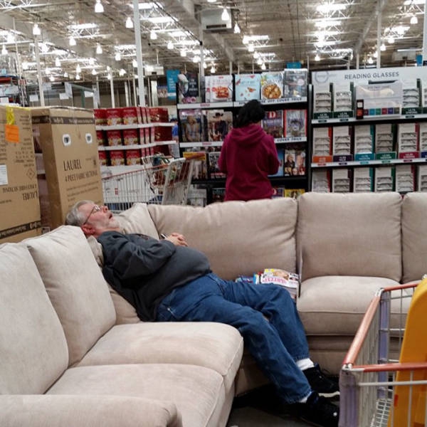 men_who_know_the_pain_of_shopping_640_10.jpg