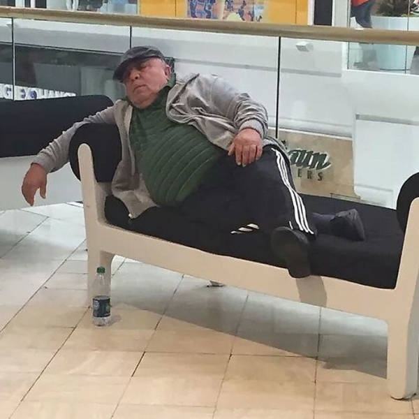 men_who_know_the_pain_of_shopping_640_13.jpg