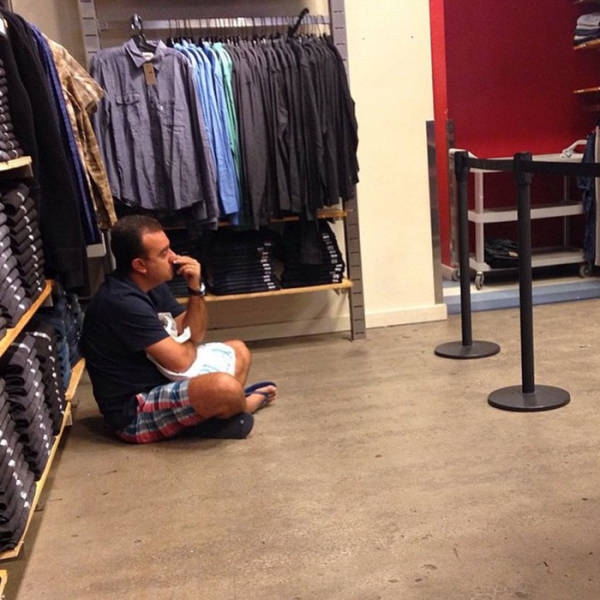 men_who_know_the_pain_of_shopping_640_15.jpg