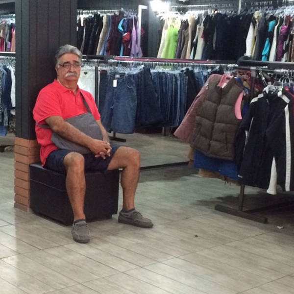men_who_know_the_pain_of_shopping_640_17.jpg