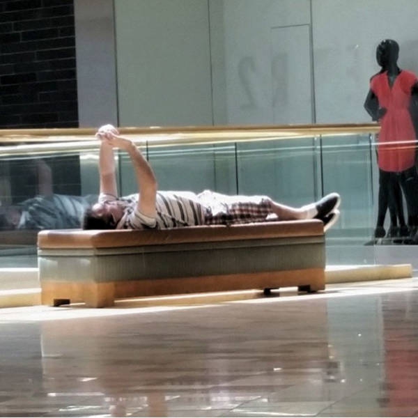 men_who_know_the_pain_of_shopping_640_19.jpg