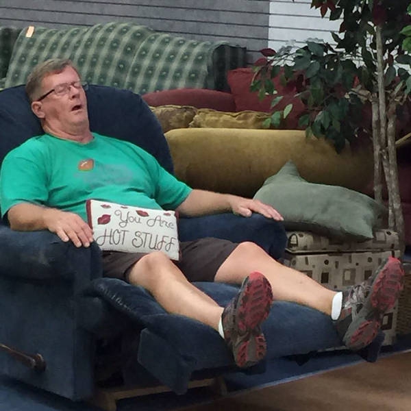 men_who_know_the_pain_of_shopping_640_36.jpg