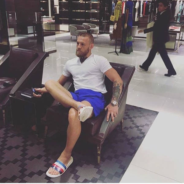 men_who_know_the_pain_of_shopping_640_54.jpg