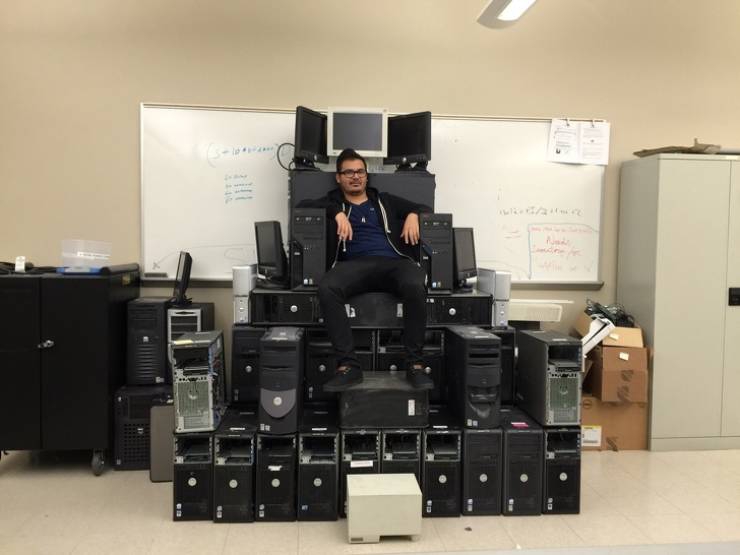 when_your_normal_workday_stops_being_normal_640_01[1].jpg