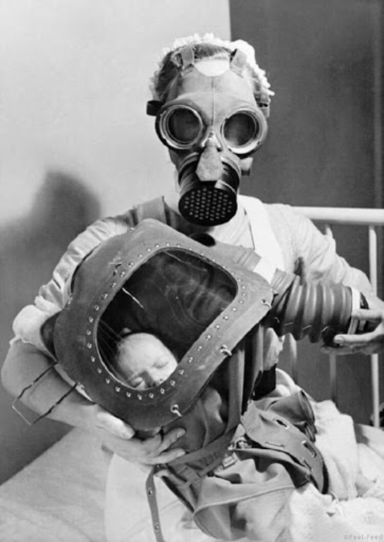 british-baby-gas-mask-15.jpg