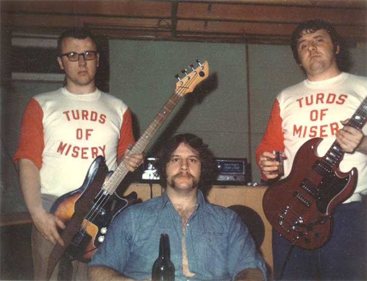 these_bands_know_how_to_pose_for_most_awkward_photos_pos-24.jpg