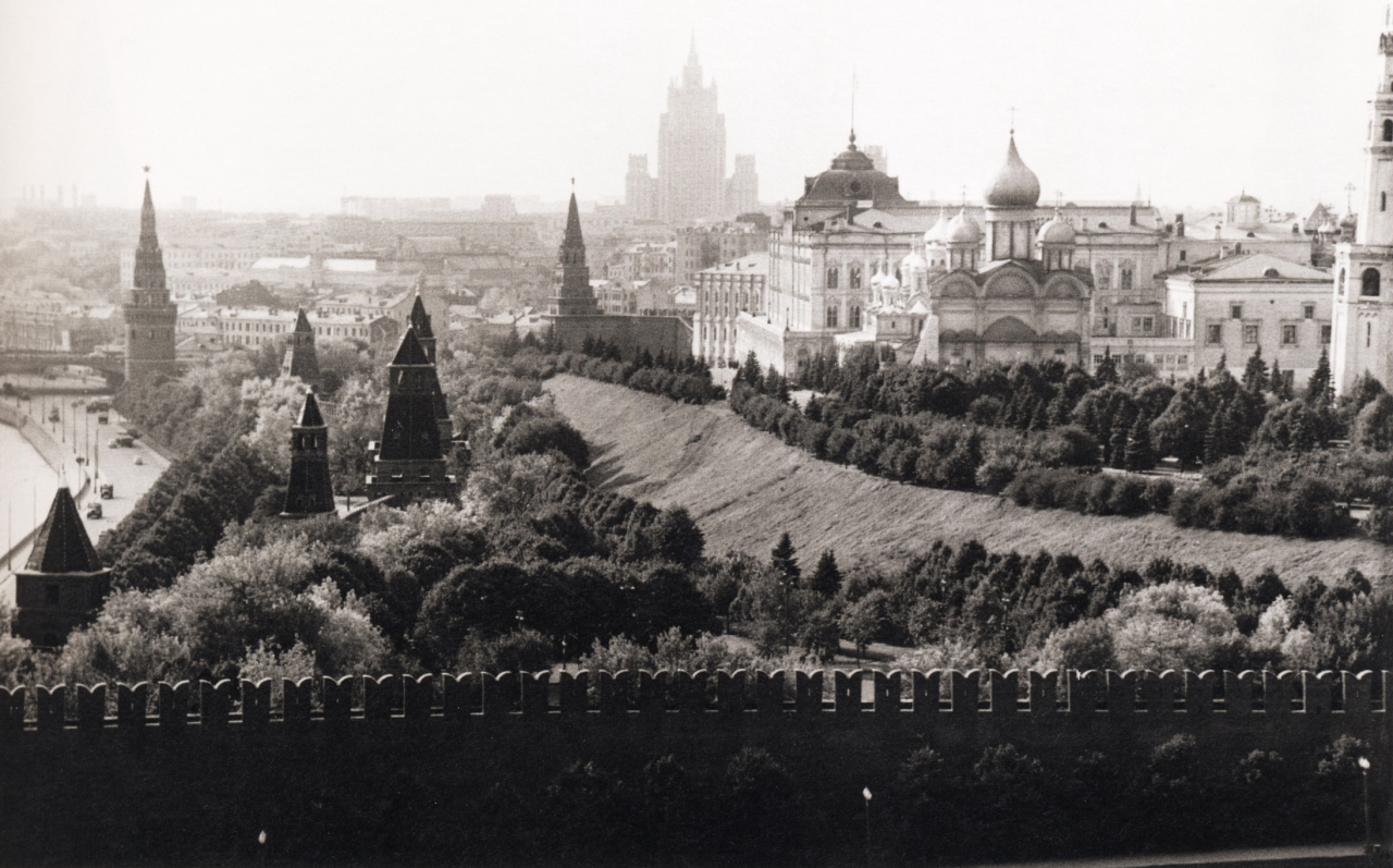 79 Вид на Кремль 1950-е.jpg