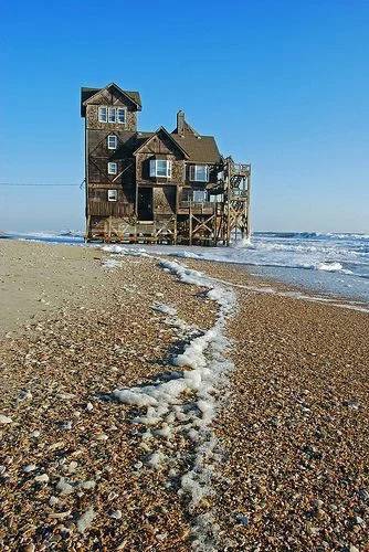 abandoned_stuff_that_still_looks_cool_640_high_12.jpg