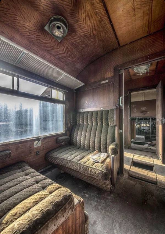 abandoned_stuff_that_still_looks_cool_640_high_29.jpg