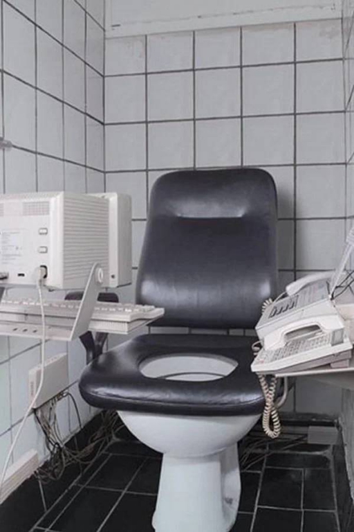 these_toilet_designs_arent_good_640_high_03[1].jpg
