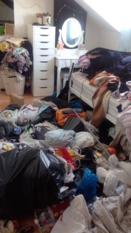 uks_messiest_bedrooms_are_not_a_pretty_sight-16.jpg