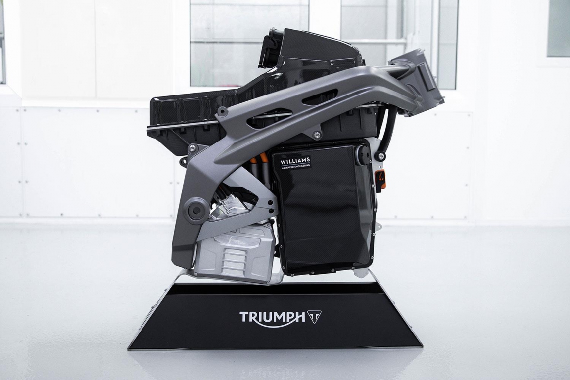 Triumph-TE-1-06.jpg