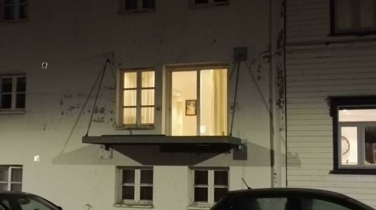 these_are_some_weird_balcony_designs_640_35[1].jpg