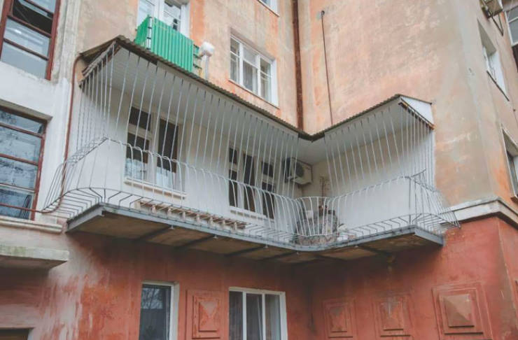 these_are_some_weird_balcony_designs_640_23[1].jpg