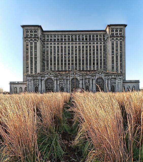 theres_something_mysteriously_attractive_about_these_abandoned_places_640_high_17.jpg