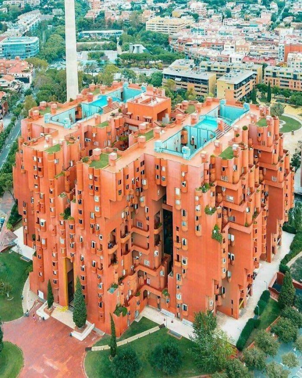 these_unique_buildings_are_kind_of_weird_640_high_26.jpg