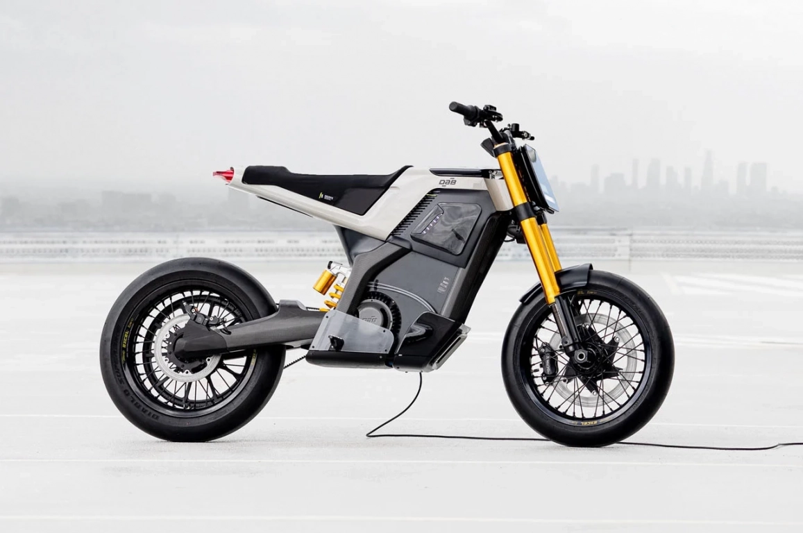 DAB-Concept-E-Electric-Motorcycle_Outercraft-3.webp