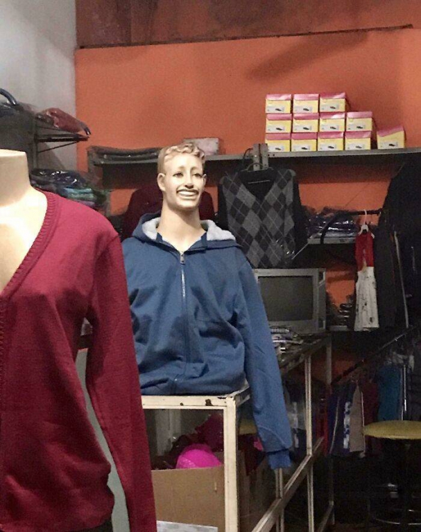 these_mannequins_are_totally_realistic-27.jpg