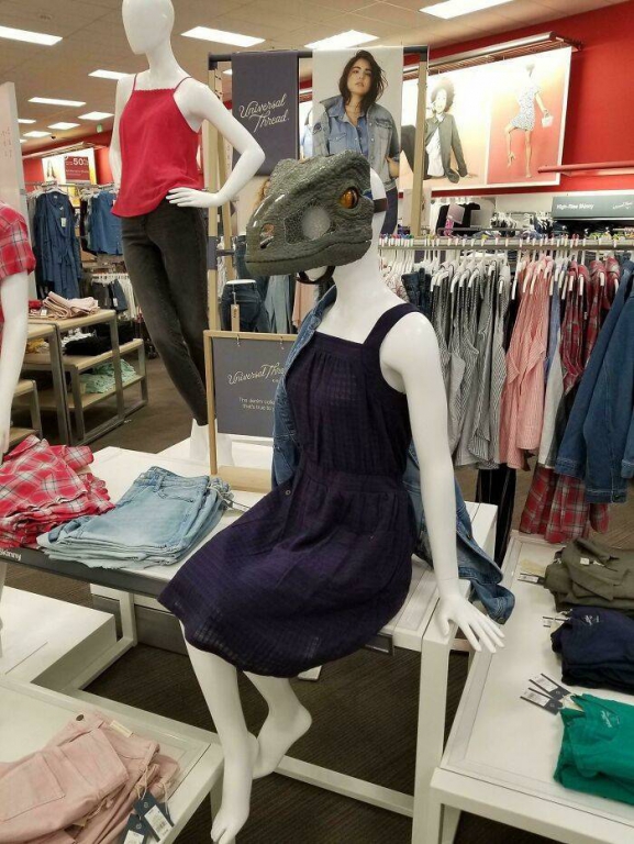 these_mannequins_are_totally_realistic-28.jpg