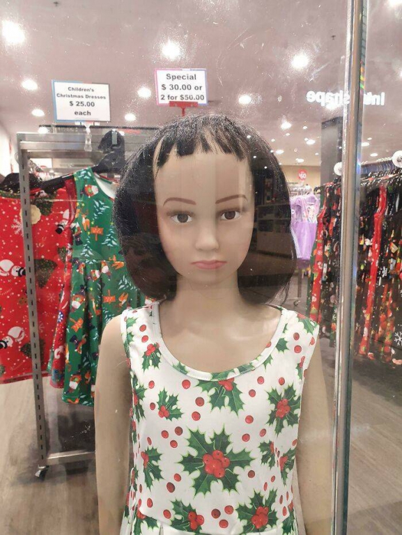 these_mannequins_are_totally_realistic-36.jpg
