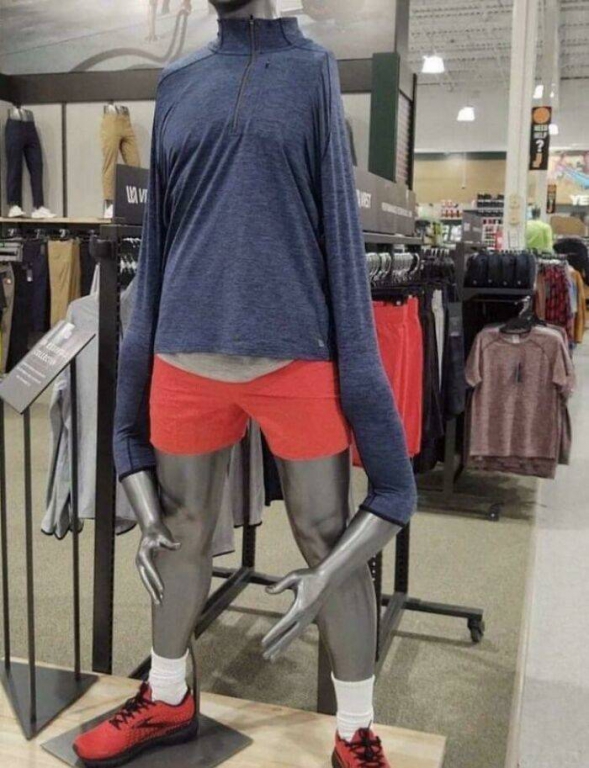 these_mannequins_are_totally_realistic-46.jpg