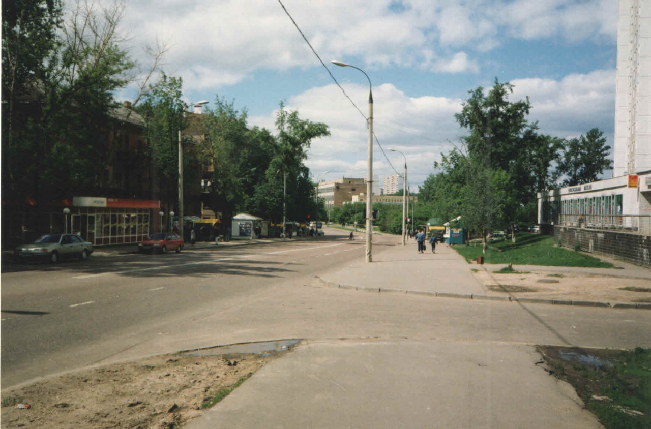 1525714 Вид на Онежскую улицу в сторону Лихоборской набережной.jpg