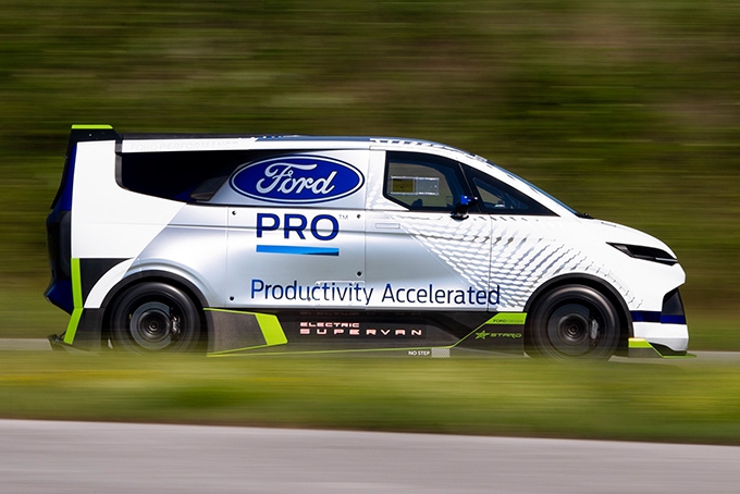 Ford-Pro-Electric-SuperVan-1.jpg