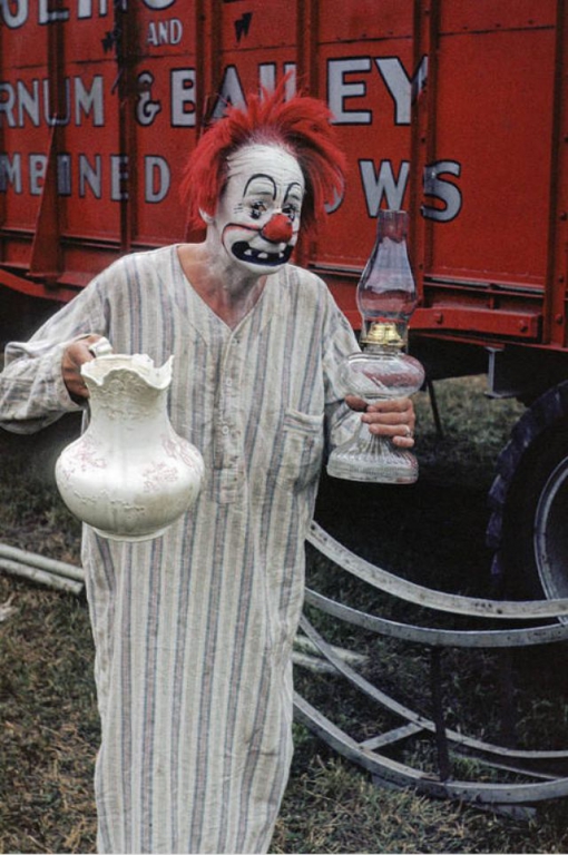circus-clowns-1940s-1950s-04.jpg