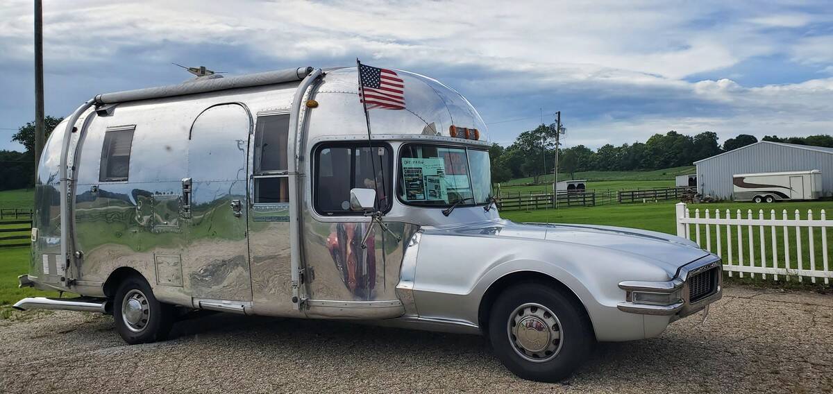 all_sorts_of_crazy_vehicles_are_here_41[1].jpg