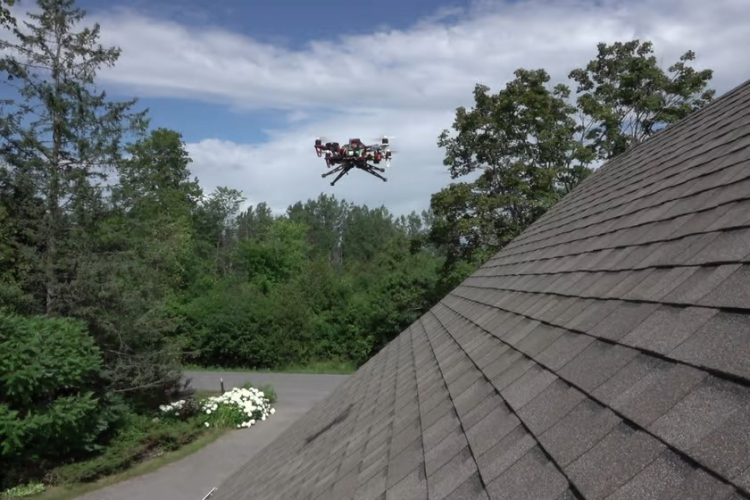 Подробнее о "Канадские исследователи научили квадрокоптеры садиться на покатые крыши с большим углом наклона"
