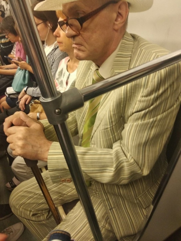 Unusual-People-In-The-Subway-20[1].jpg