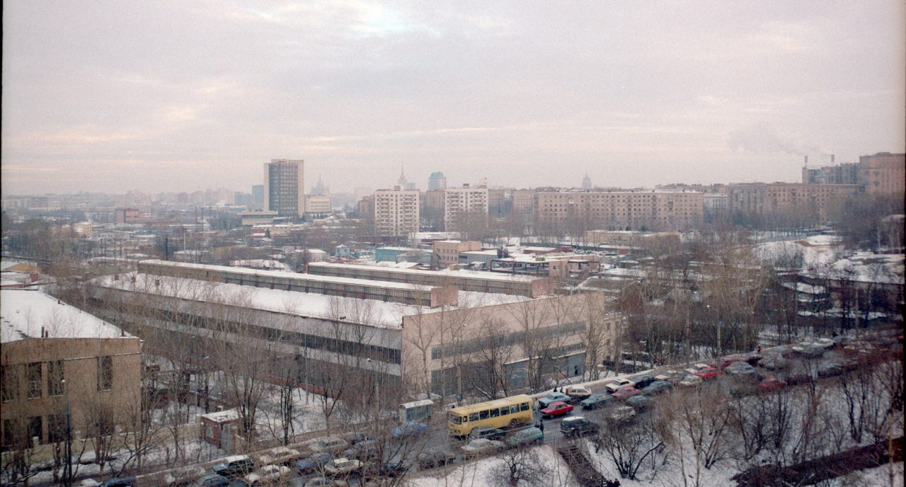 1098084 Вид из окна на Трубный завод и ул. Барклая.jpg