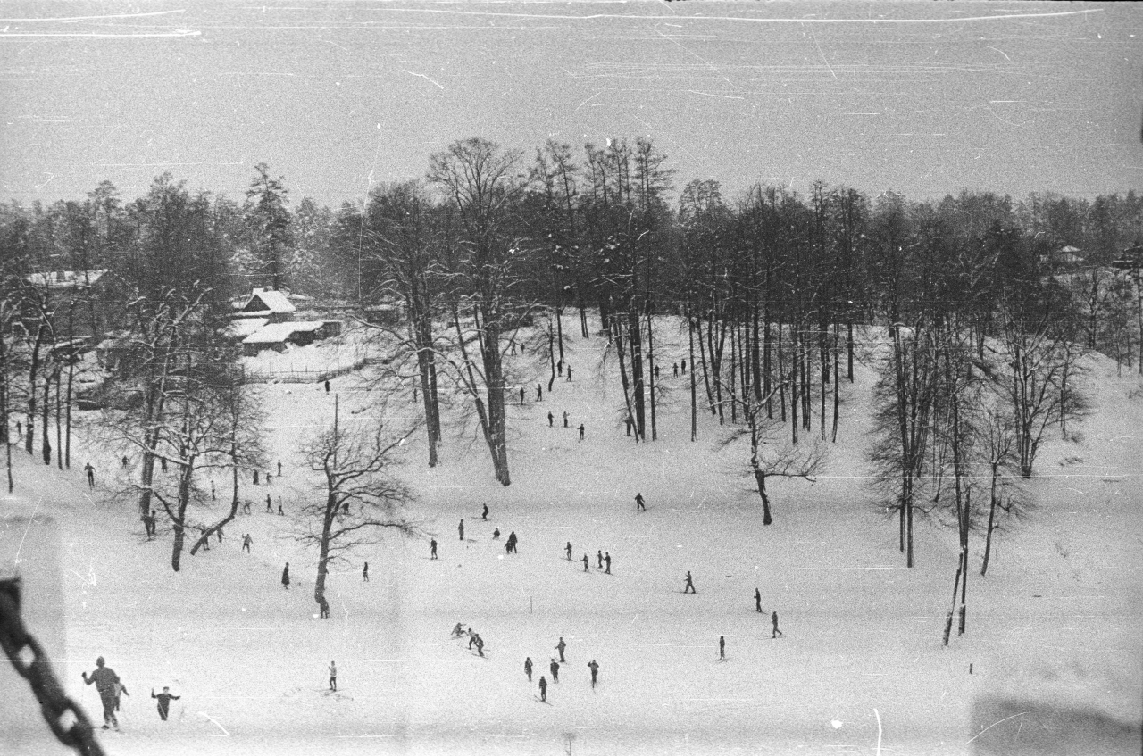 1700672 Вид с Никольской дамбы на парк  Покровское-Стрешнево.jpg